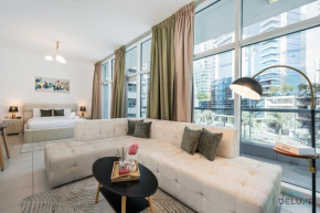 Charming Studio Apartment at Bay Square - 09, Business Bay by Deluxe Holiday Homes